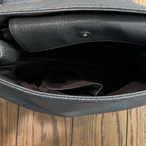 Matt & Nat grey crossbody bag - Picture 6 of 7